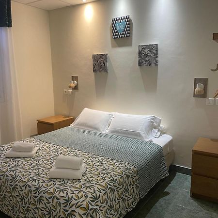 Hotel Le Derby كانيو سور مير المظهر الخارجي الصورة