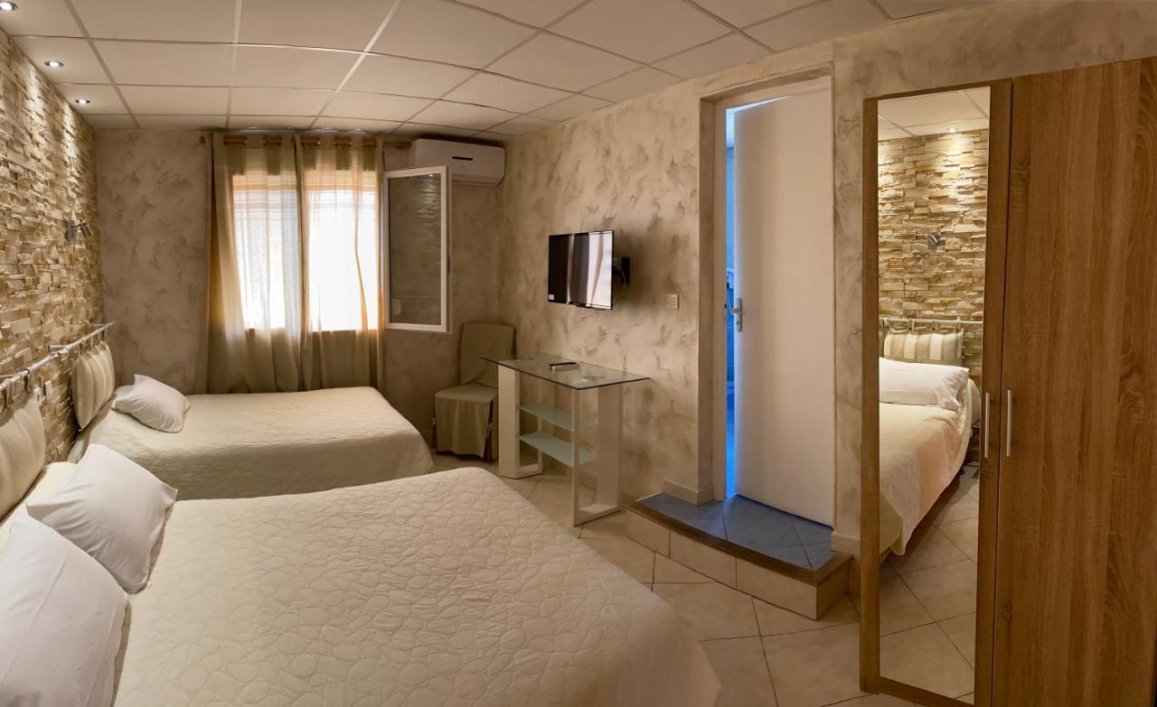 Hotel Le Derby كانيو سور مير المظهر الخارجي الصورة