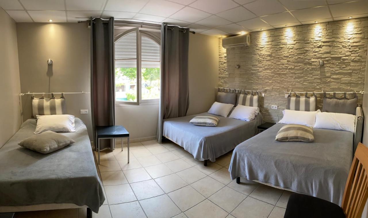 Hotel Le Derby كانيو سور مير المظهر الخارجي الصورة