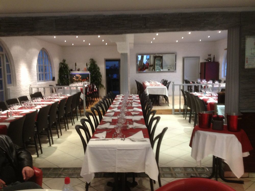 Hotel Le Derby كانيو سور مير المظهر الخارجي الصورة