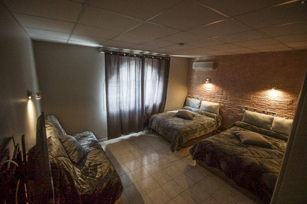 Hotel Le Derby كانيو سور مير المظهر الخارجي الصورة